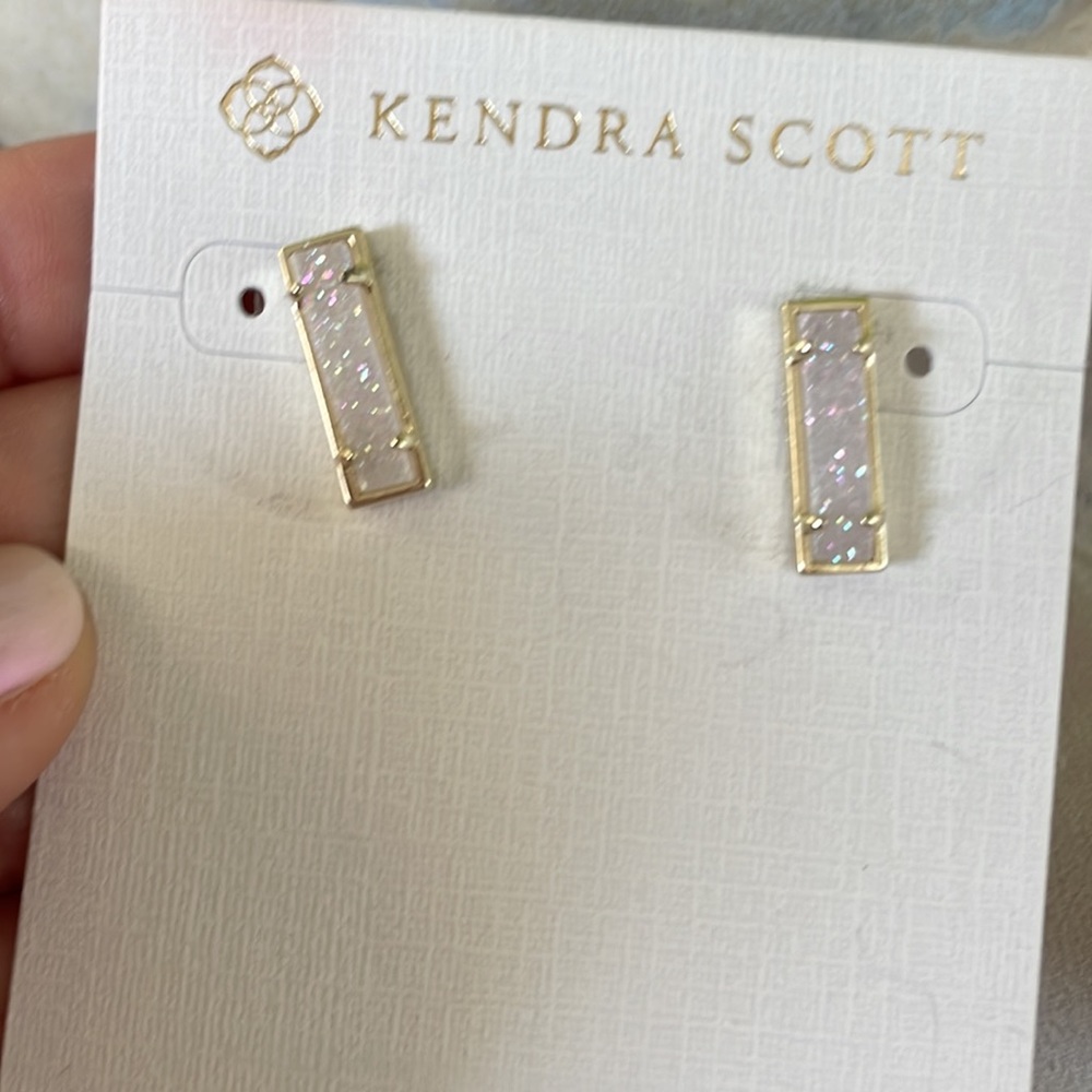 Kendra Scott Stud Earrings - image 4